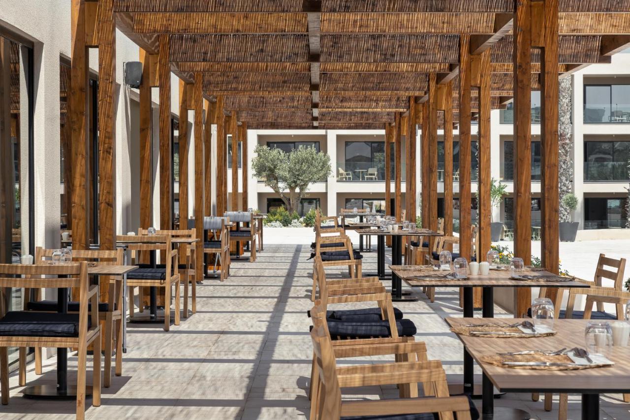 Helea Lifestyle Beach Resort Каллифея Экстерьер фото The restaurant at the hotel